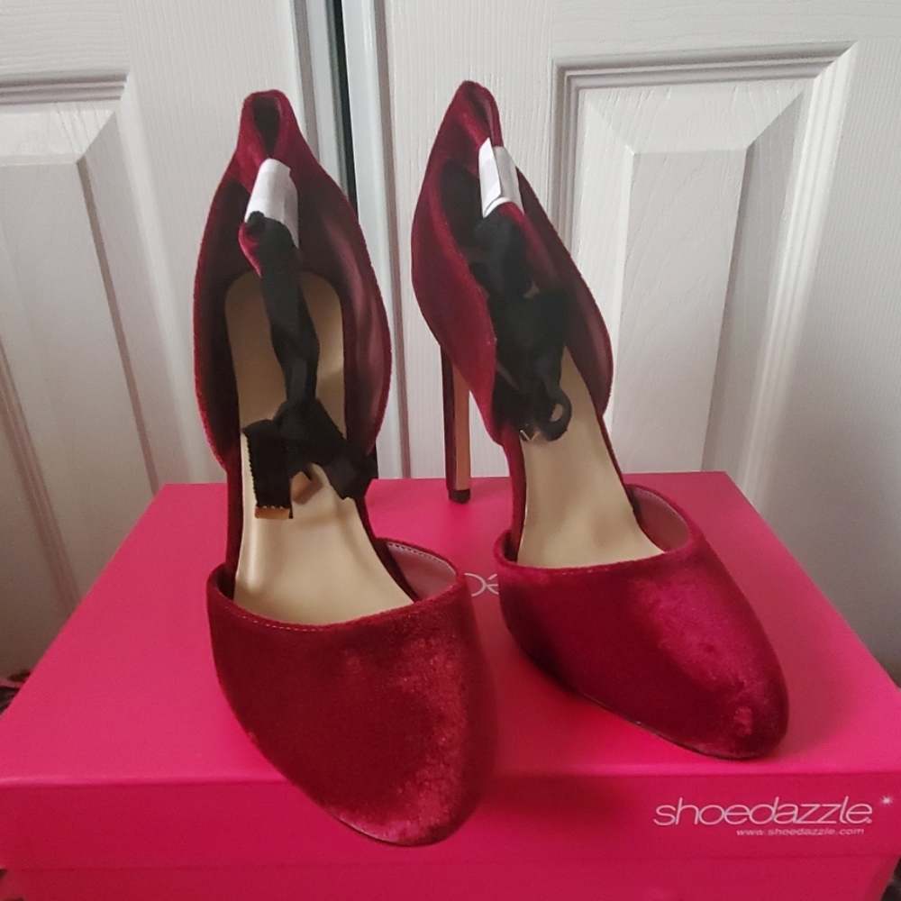 Shoes - Picture 3 of 3